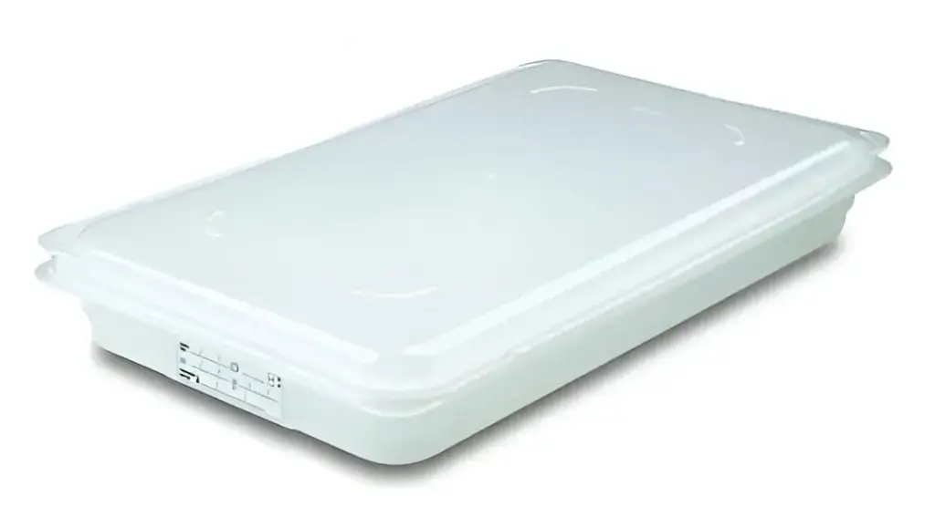 Storage container with lid 
